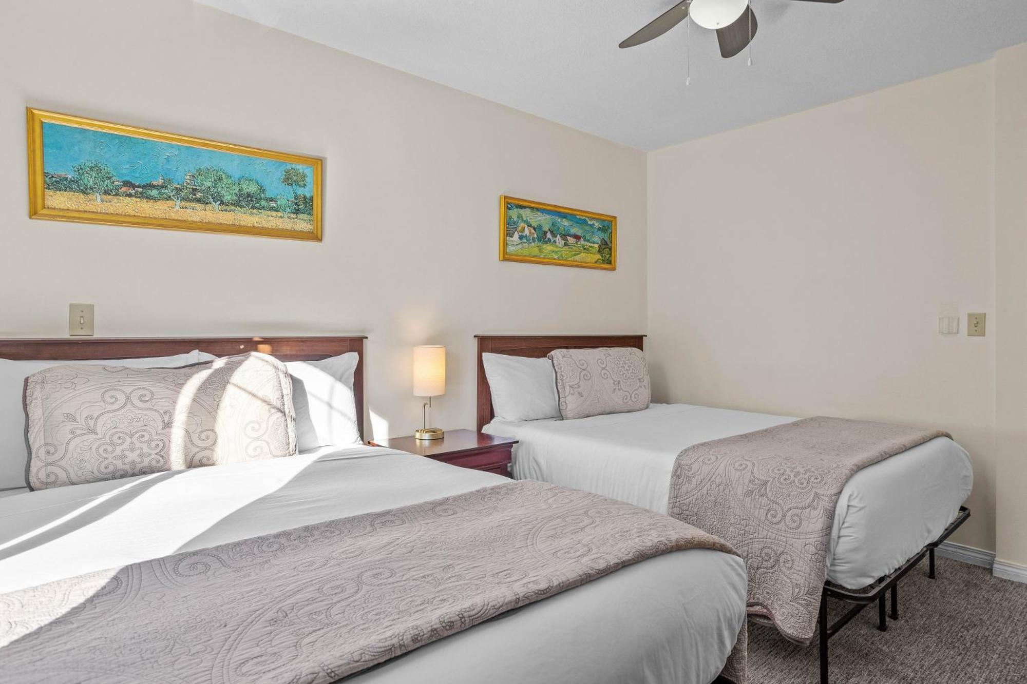 Апартаменты B212 Hot Tub, Ac X3, Parking, 2 Min To Banff Gate Канмор Экстерьер фото
